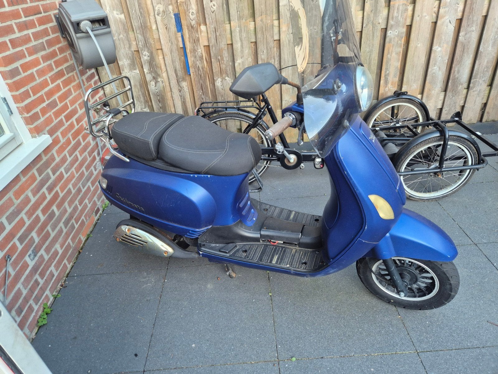Schuurfonst nog nette snorscooter zonder Kenteken, Ophalen of Verzenden, Gebruikt, Benzine, Overige merken