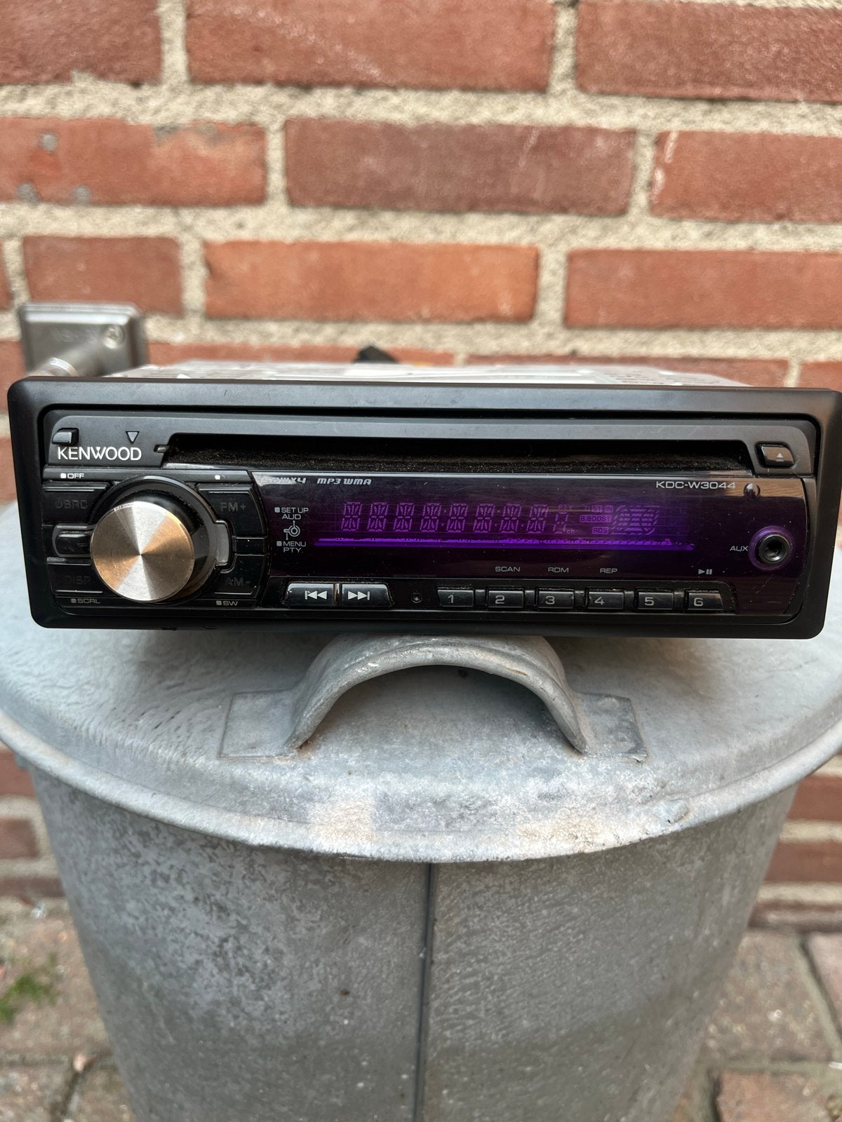 Kenwood KDC-W3044 en JVC KD-R472 autoradio's, Auto diversen, Autoradio's, Ophalen, Gebruikt