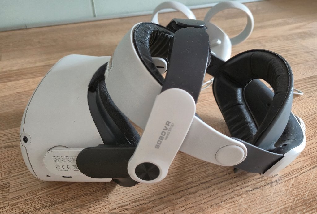 Meta Quest 2 (128GB) + BOBOVR M2 Plus + VR Gun Stock, Spelcomputers en Games, Virtual Reality, Ophalen, Gebruikt, VR-bril, Overige platformen