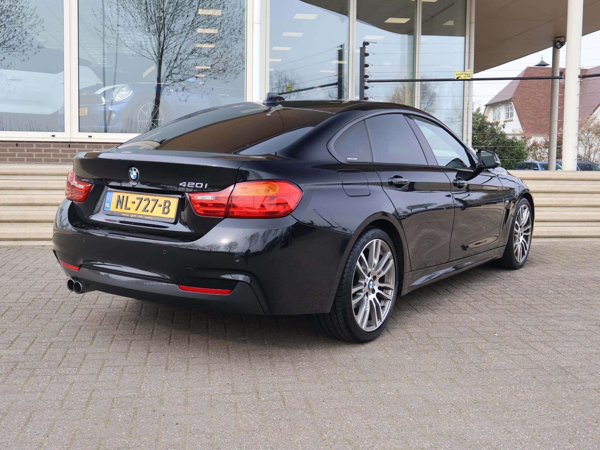 BMW 4-serie Gran Coupé 420i AUT8 M-SPORT H.E. + 19 INCH | L, Auto's, Automaat, 1998 cc, Achterwielaandrijving, Gebruikt