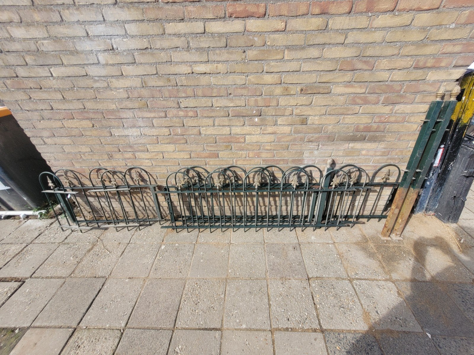 klassiek groen sierhekwerk, Tuin en Terras, Ophalen, Met poort, Gebruikt, Sierhekwerk