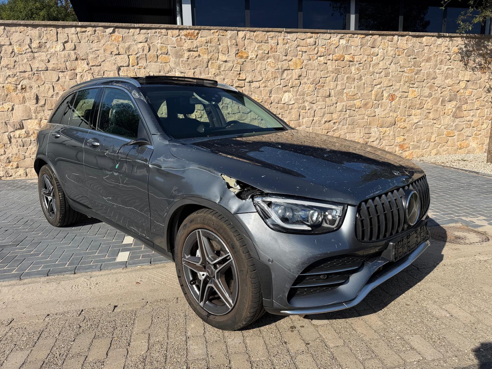 Mercedes-Benz GLC43 AMG / 360* / PANO / 390PK / MEMORY / VOL, Automaat, 390 pk, Leder en Stof, 2996 cc