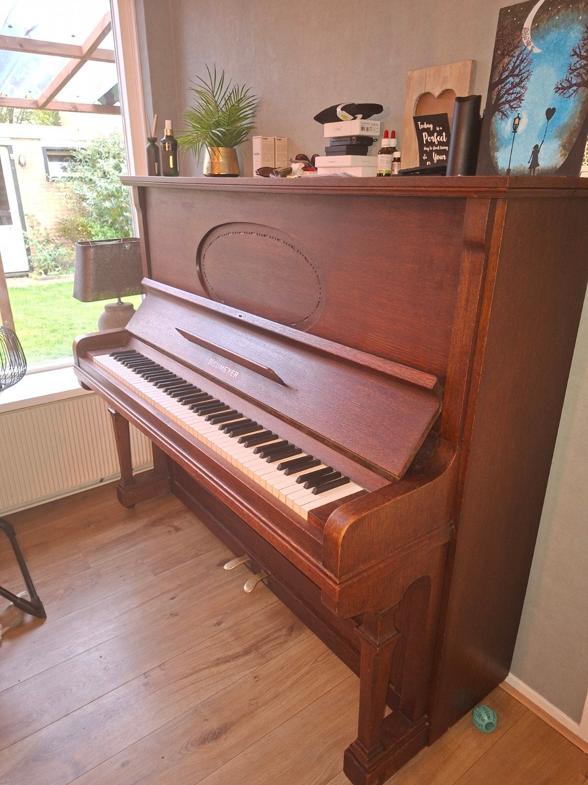 Neumeyer piano - Speelt nog goed, voor de liefhebber, Ophalen, Gebruikt, Bruin, Piano