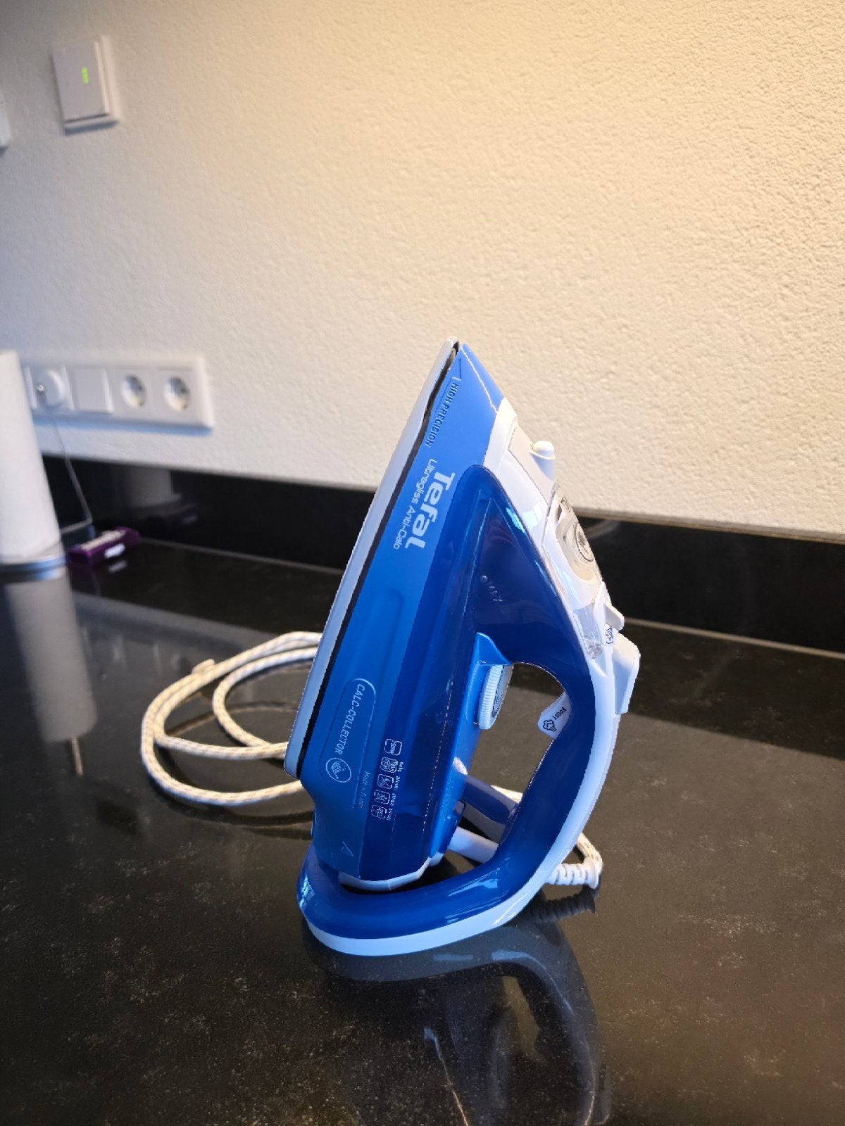 Tefal Ultragliss Anti-Calc Strijkijzer met snoer, Ophalen, Gebruikt, Strijkijzer met snoer
