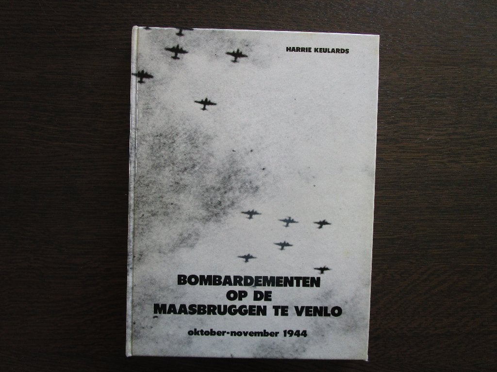 Bombardementen op de Maasbruggen te Venlo okt/nov 1944, Ophalen of Verzenden, Zo goed als nieuw