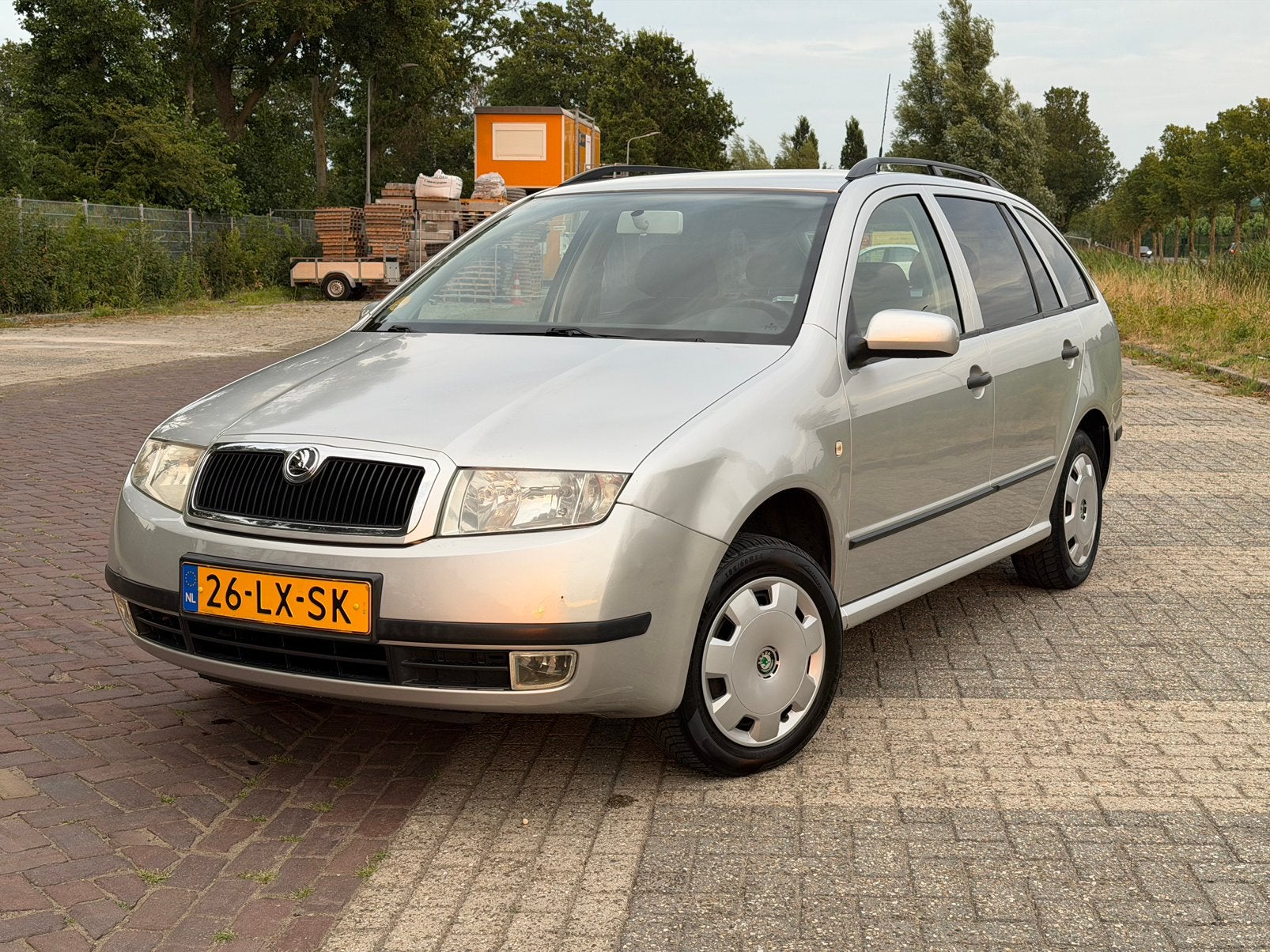 Skoda Fabia 1.4 Combi 55KW AUT 2003 Grijs, Auto's, 450 kg, 74 pk, 4 cilinders, 49 €/maand