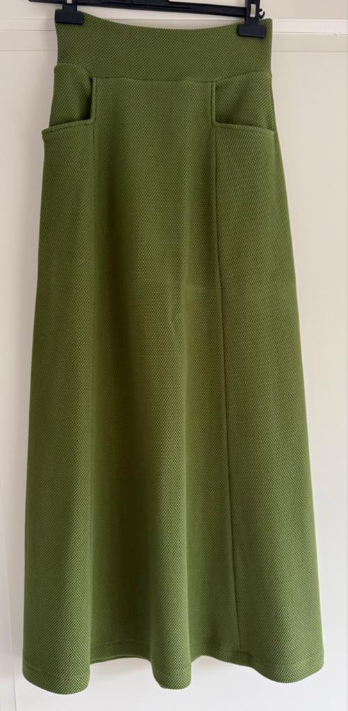 Nieuwe Vanilia groene rok, maat 36, met prijskaartje, Ophalen of Verzenden, Zo goed als nieuw, Maat 36 (S), Onder de knie