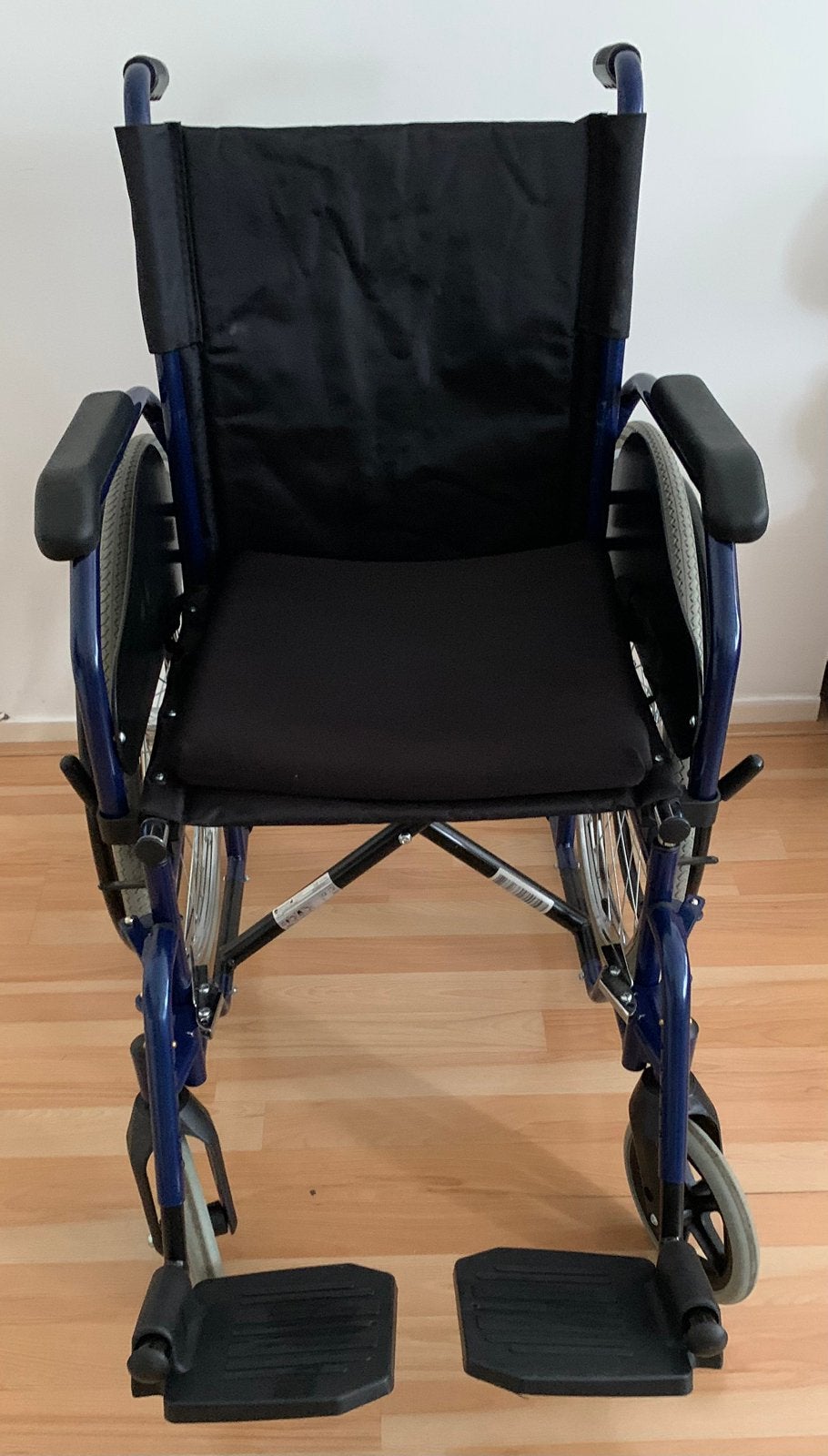 Nieuw rolstoel, Diversen, Rolstoelen, Ophalen of Verzenden, Inklapbaar, Zo goed als nieuw, Duwrolstoel