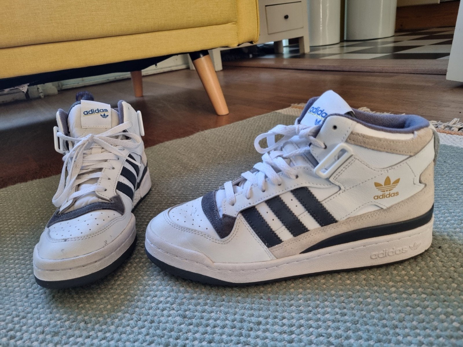 Adidas Forum Mid sneakers maat 41 - Zeer goede staat, Ophalen of Verzenden, Zo goed als nieuw, Sneakers of Gympen