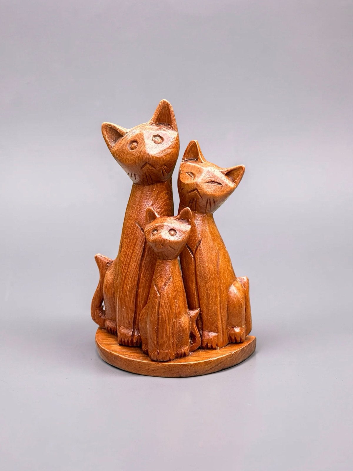 Vintage houten kattenbeeldje - Trio in goede staat, Minder dan 20 cm, Ophalen of Verzenden, Beeld, Hout