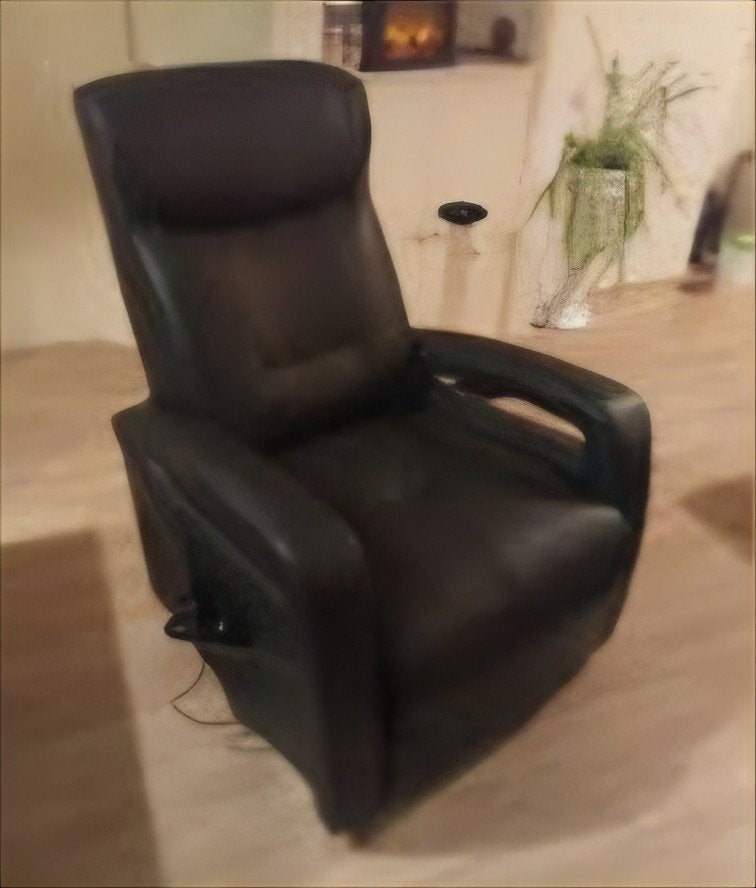 Comfortabele zwarte relaxstoel, Ophalen, Gebruikt, Zwart, Modern comfort