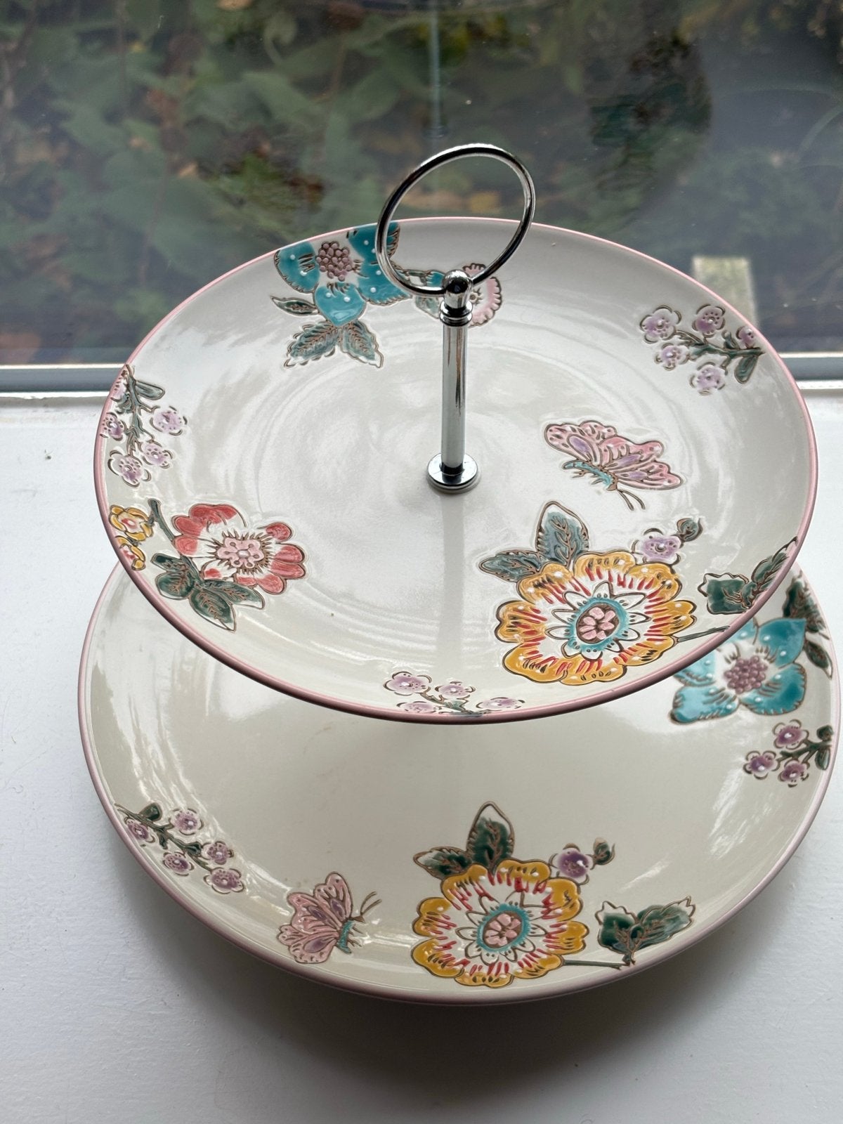Etagère voor high tea met bloemen en vlinders, Ophalen, Overige typen, Zo goed als nieuw, Steen/keramiek