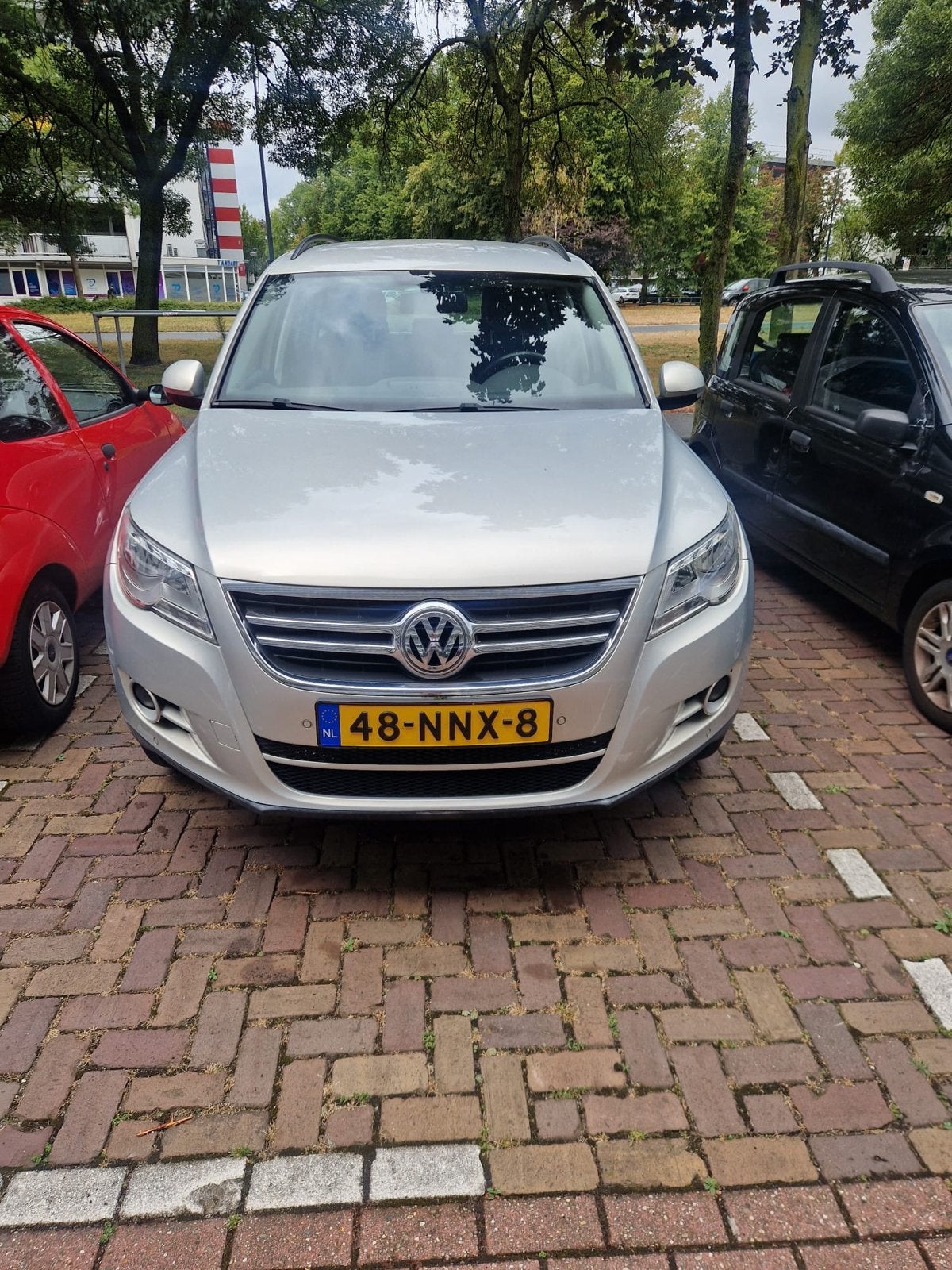 Volkswagen Tiguan 1.4 TSI 110KW 2010 Grijs, Auto's, Voorwielaandrijving, 15 km/l, 1800 kg, 4 cilinders