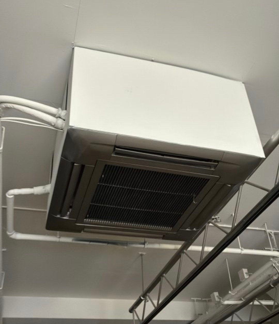 2 goedwerkende airco's te koop, Ophalen, Gebruikt, Minder dan 60 m³, 3 snelheden of meer