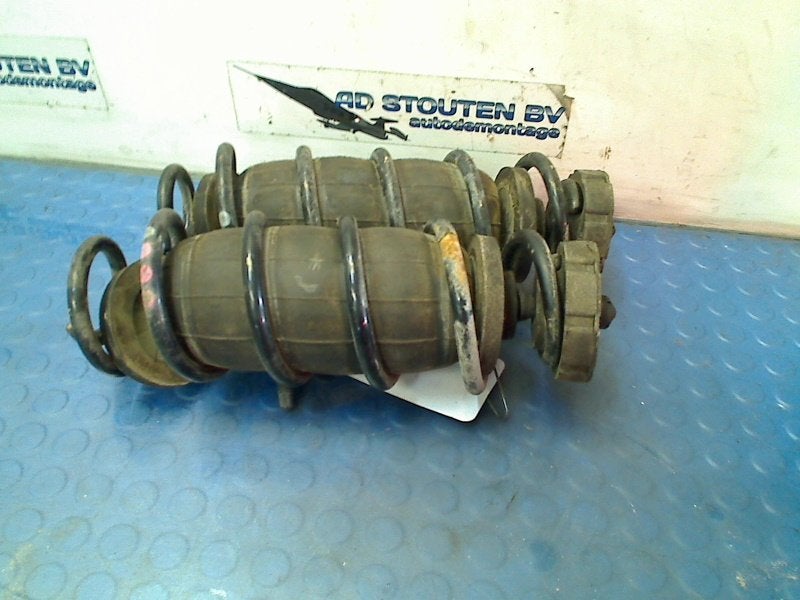 Schroefveer Set Achter Audi A4 (B8) (2008-11/2015-12), Gebruikt, Auto-Union-Straße  1, Ingolstadt 85057, , Duitsland, Info@audi.de