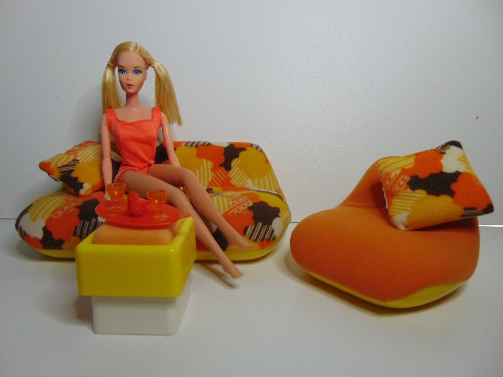 Vintage set Funtime Barbie met Meubels Barbiepop 1974, Verzamelen, Ophalen of Verzenden, Gebruikt, Kleertjes
