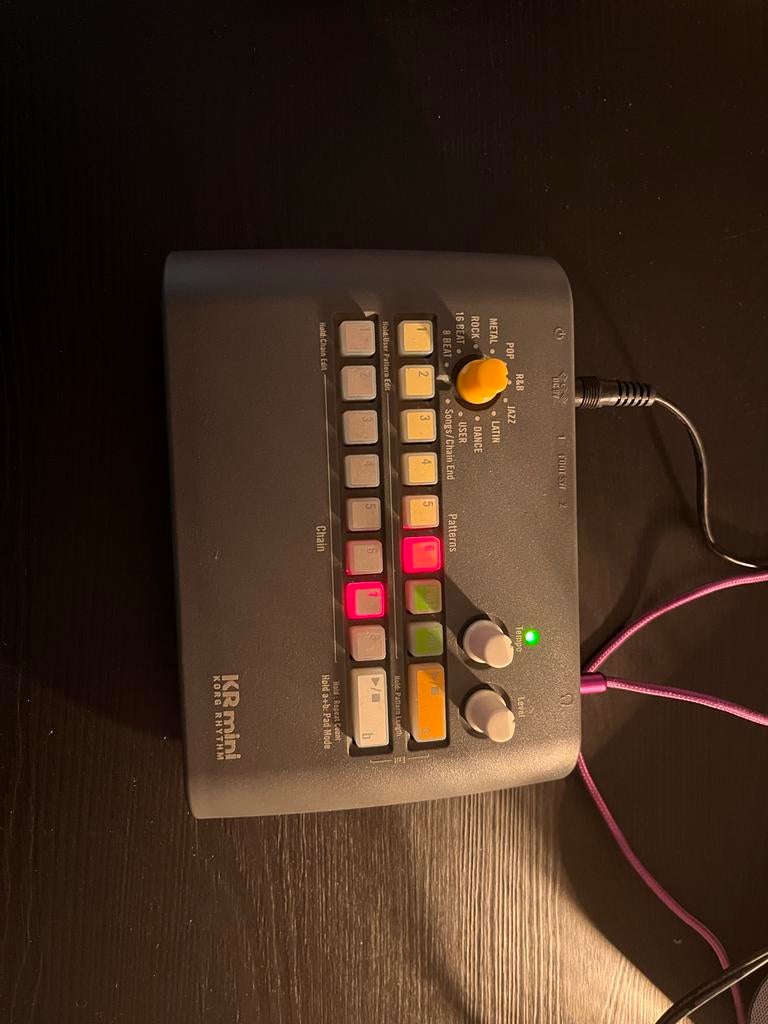 Korg KR mini Rhythm Machine - Compacte Drummachine, Muziek en Instrumenten, Drumstellen en Slagwerk, Zo goed als nieuw, Overige merken