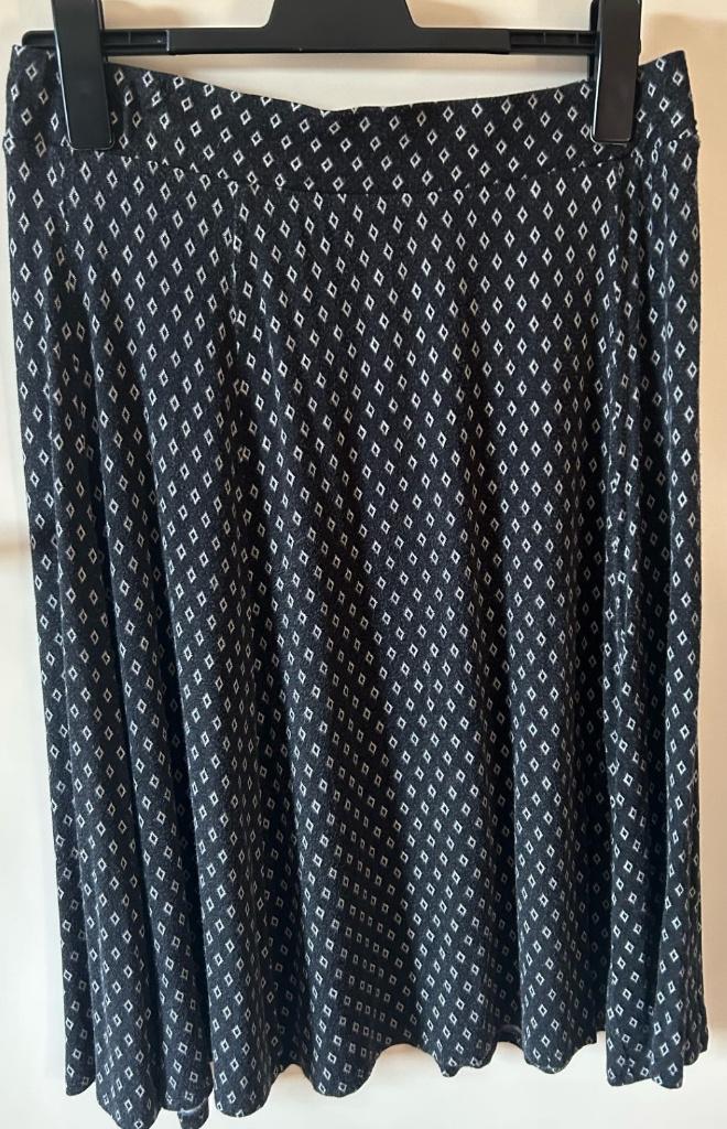Dames rok, Maat 38/40 (M), Ophalen of Verzenden, Gedragen, Onder de knie