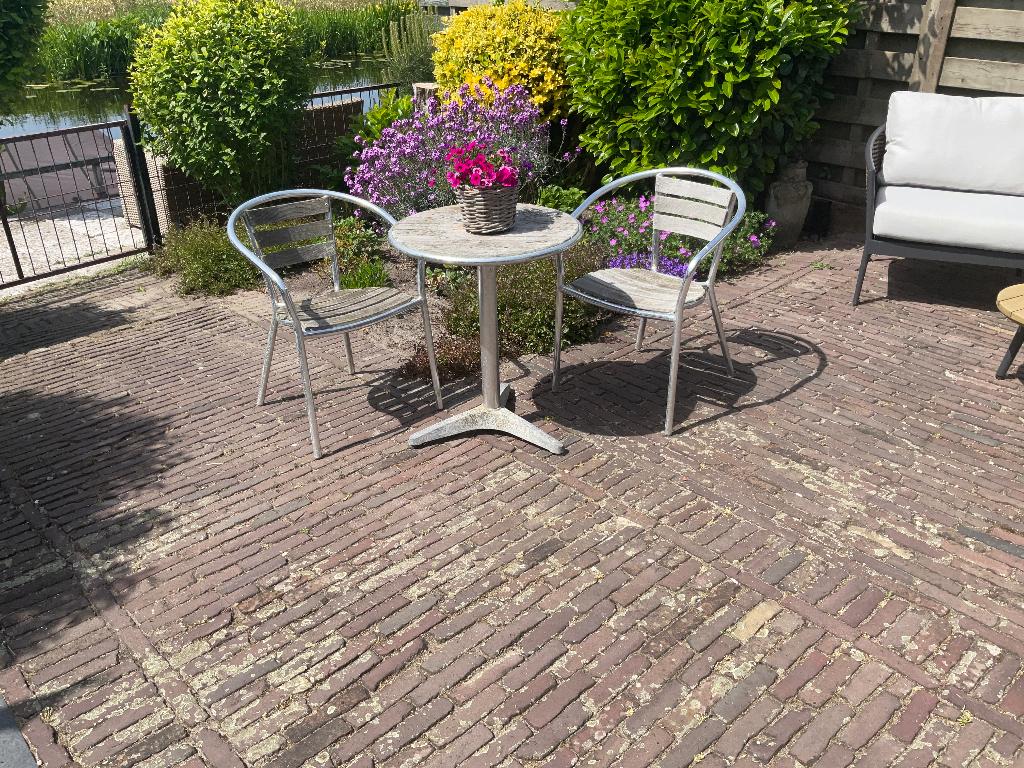 Aluminium bistro setje, Ophalen of Verzenden, Gebruikt, Aluminium, Stapelbaar