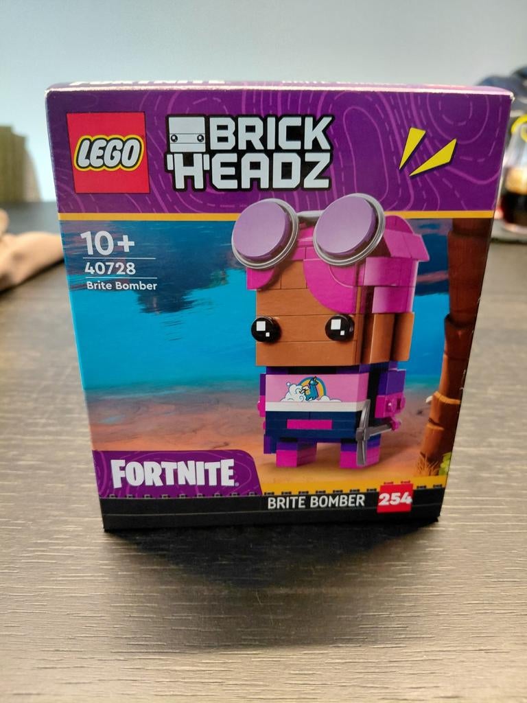 Nieuwe LEGO BrickHeadz 40728 Brite Bomber Fortnite, Ophalen of Verzenden, Nieuw, Complete set, Lego