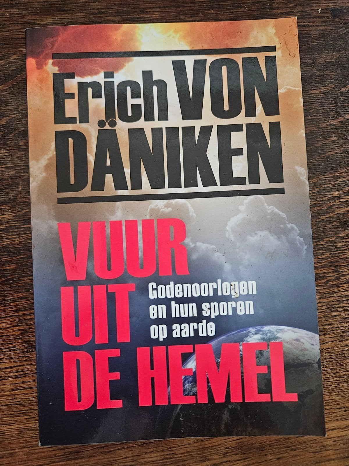 Vuur uit de Hemel - Erich von Däniken, Ophalen of Verzenden, Gelezen, Erich von Däniken