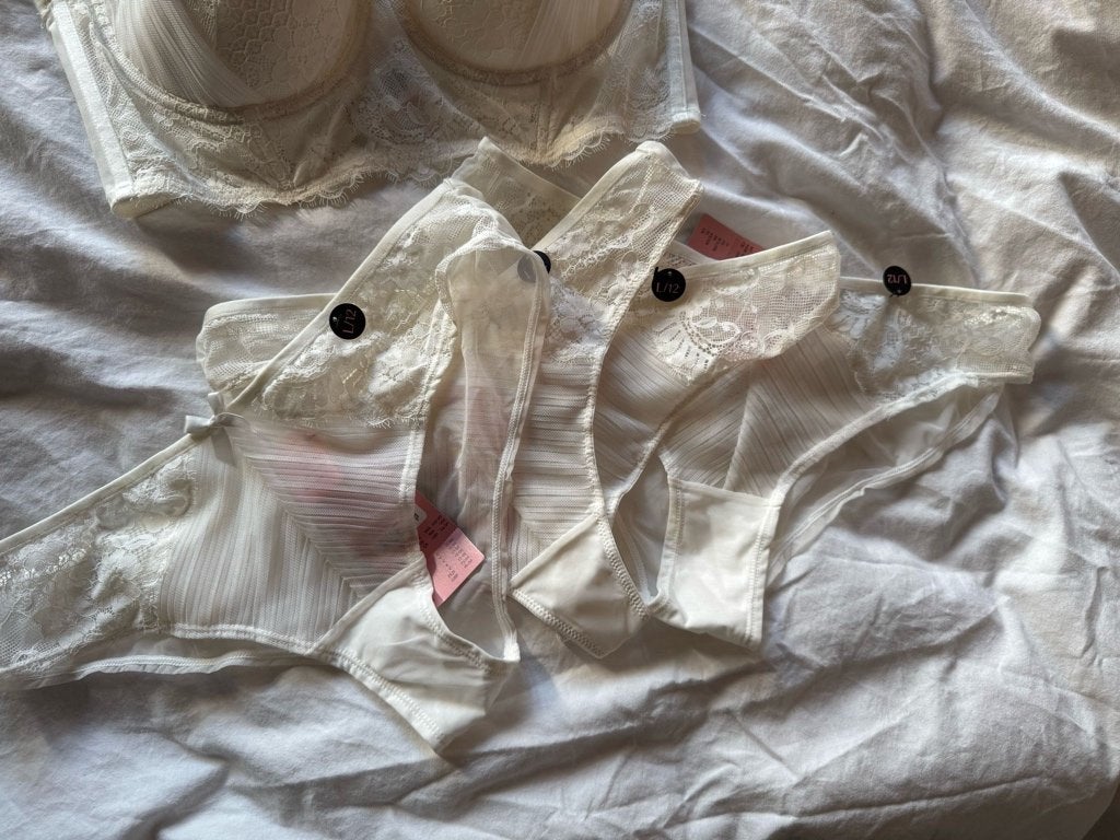 Nieuw Hunkemoller ivoorkleurig setje. Maat 85D/L., Hunkemöller, Verzenden, Overige kleuren, Setje