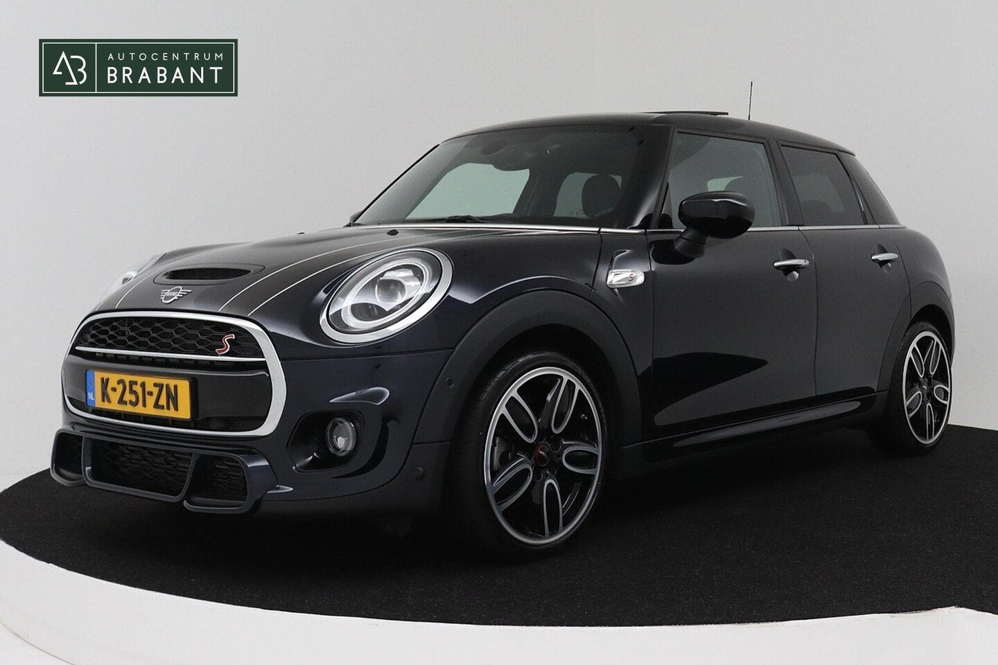 MINI Cooper S 2.0 Chili JCW Pakket (PANORAMADAK DEALER ONDER, 1998 cc, Gebruikt, Euro 6, Zwart