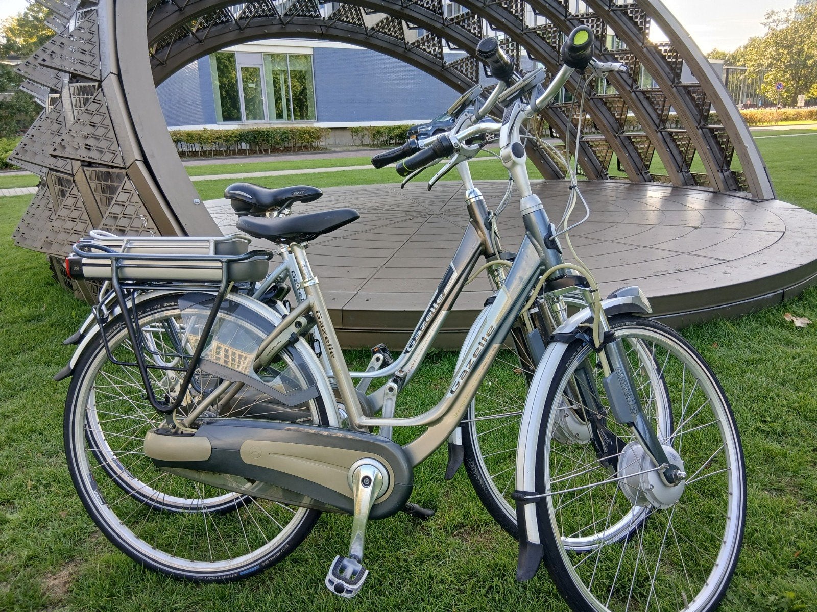 SET (2X) ELEKTRISCHE DAMESFIETS E-BIKE GAZELLE IZGST !, 47 tot 51 cm, Ophalen, Zo goed als nieuw, Gazelle