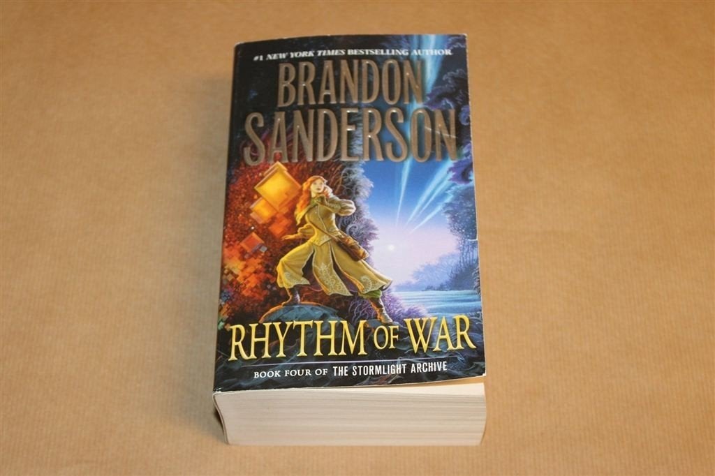 Rhythm of War — Brandon Sanderson, Stormlight Vol. 4, Ophalen of Verzenden, Zo goed als nieuw