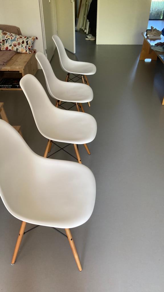 Vitra Eames DSW, Ophalen, Hout, Wit, Zo goed als nieuw
