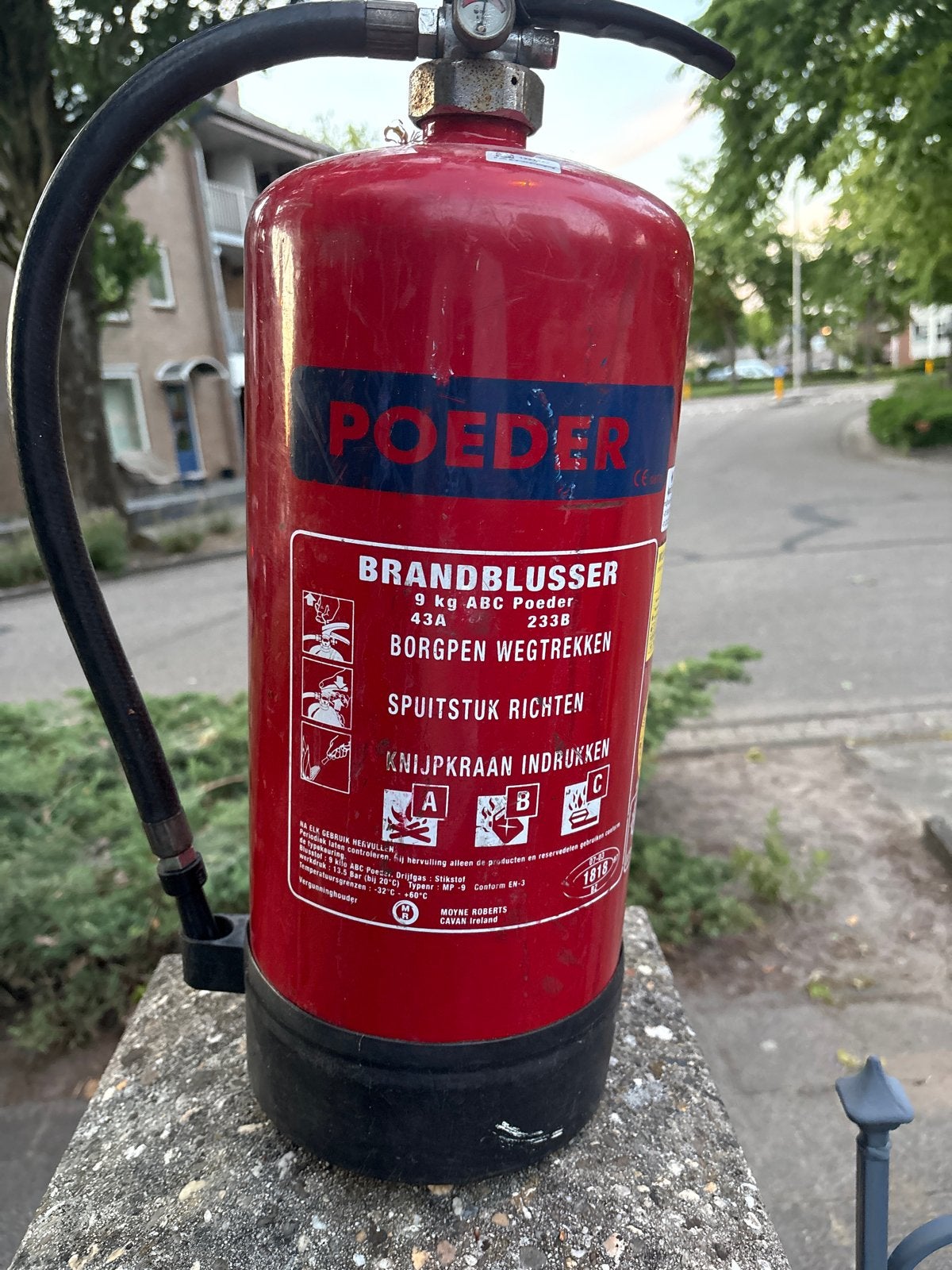 Brandblusser 9 kg ABC Poeder - Gebruikt, Ophalen, Zo goed als nieuw, Brandblusser
