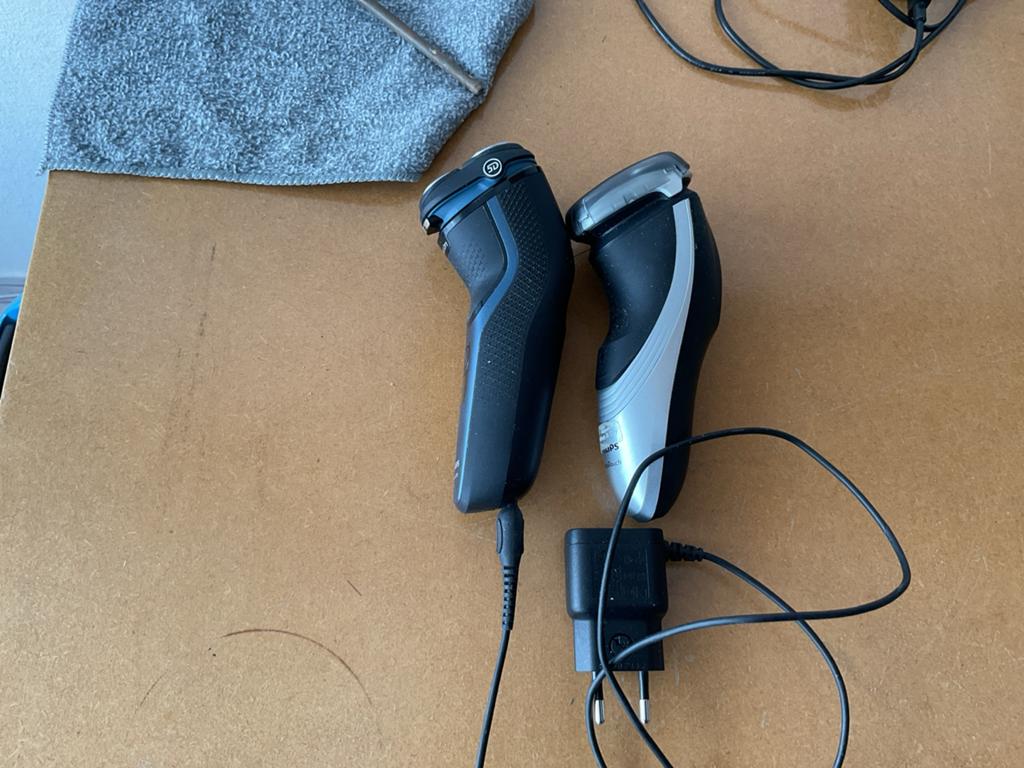 Philips Scheerapparaten (2 stuks) met oplader, Ophalen, Gebruikt, Scheren en Epileren