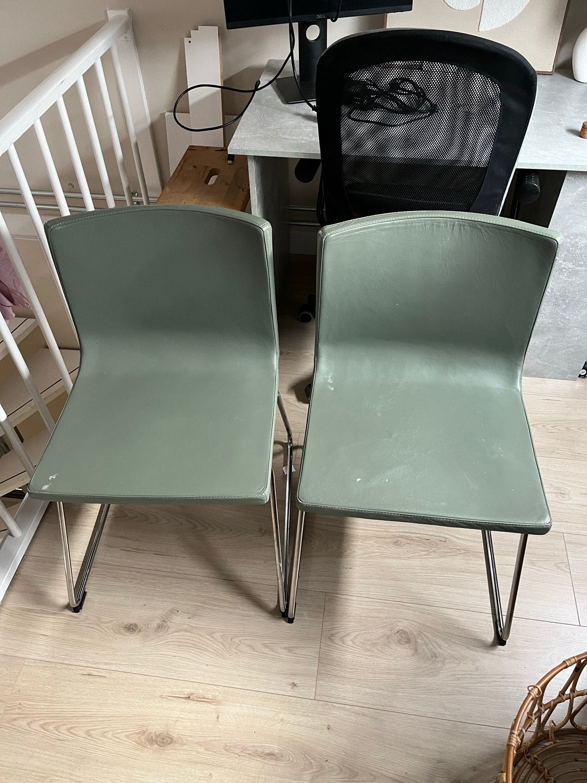 2 IKEA Bernhard stoelen groen met gebruikssporen, Huis en Inrichting, Ophalen, Gebruikt, Twee, Overige kleuren