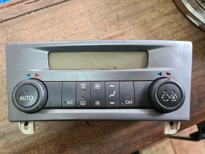 Kachel Bedieningspaneel van een Renault Laguna, Gebruikt, -, Renault, -