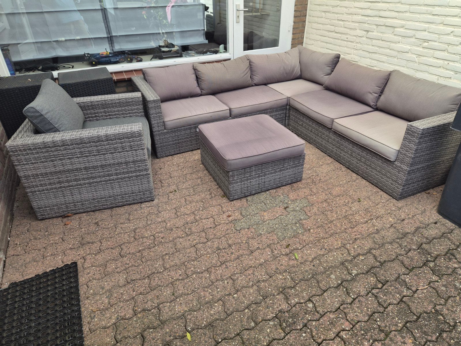 lounge set, Ophalen, Kunststof, Bijzettafel, Zo goed als nieuw