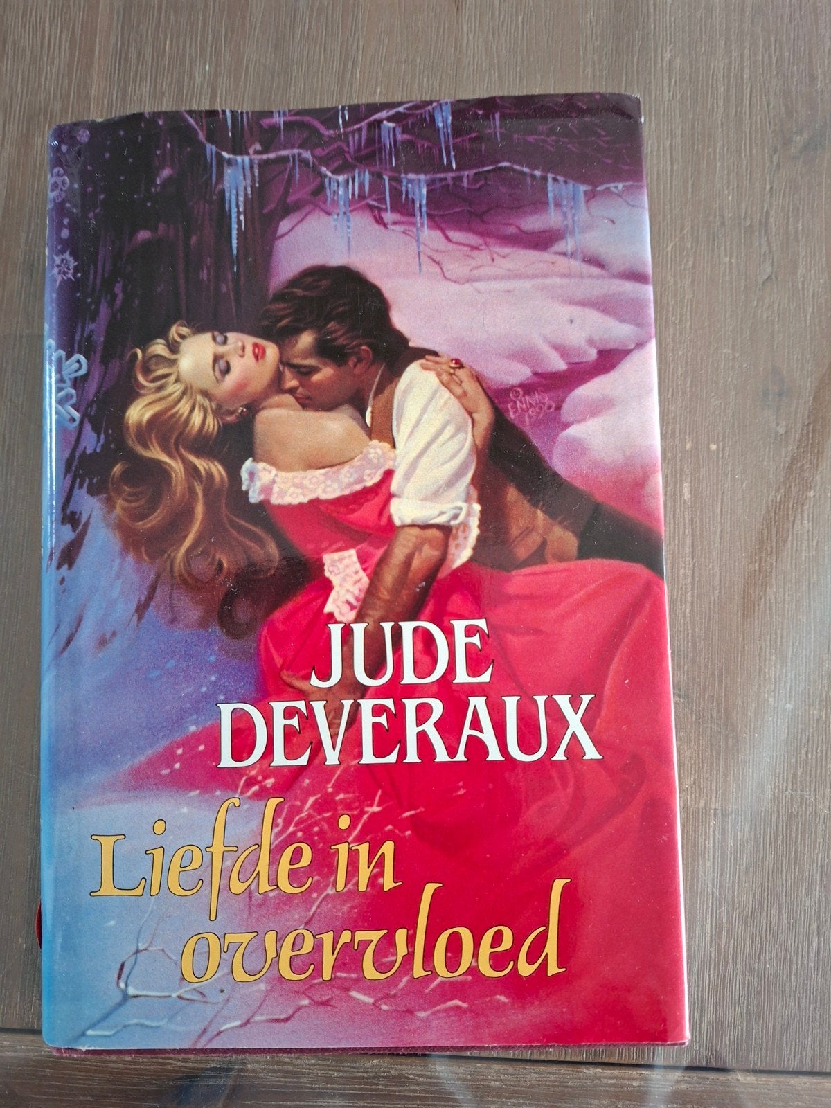 Liefde in overvloed Jude Devereaux, Boeken, Ophalen of Verzenden, Zo goed als nieuw