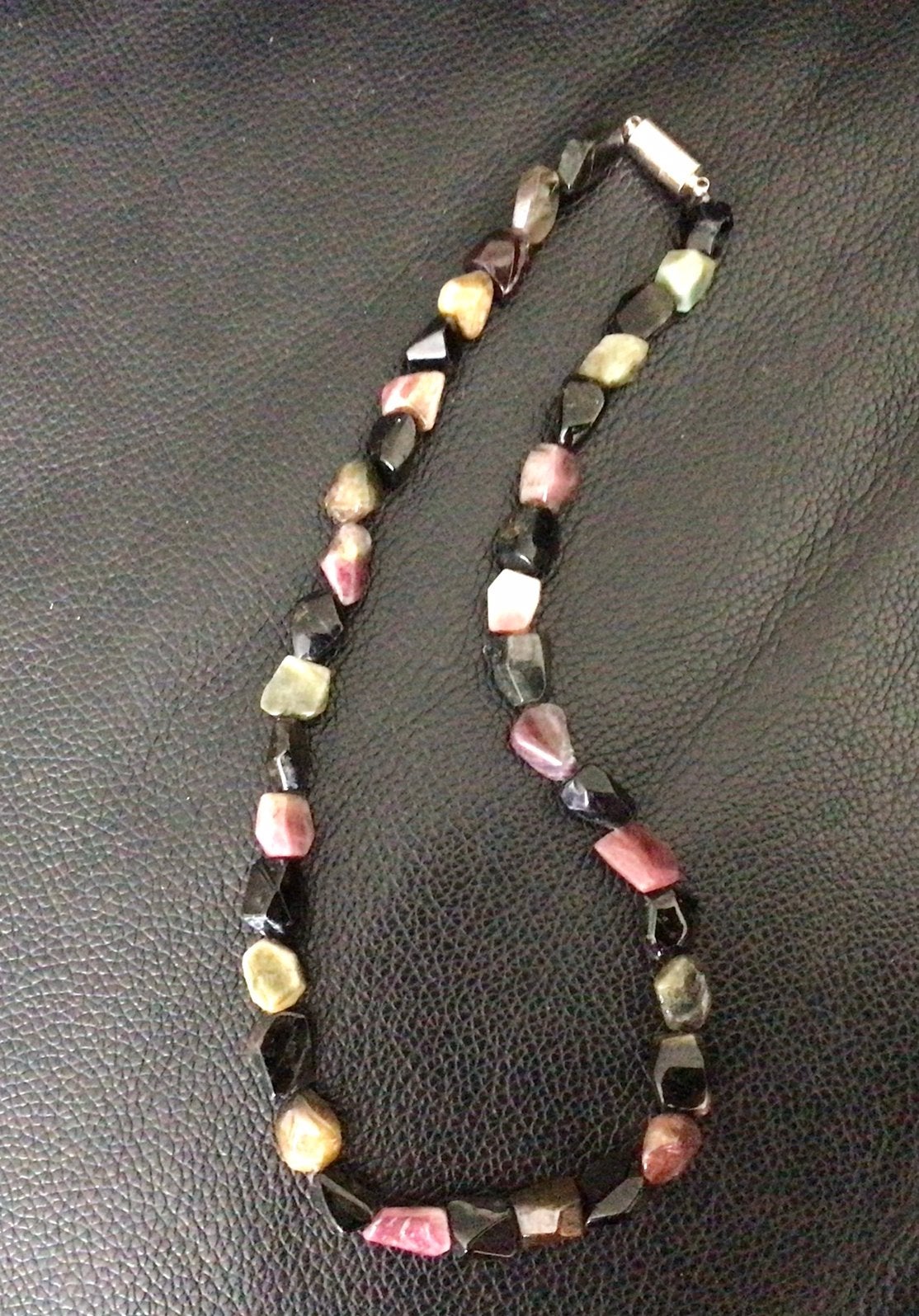 Kleurrijke natuurlijk edelsteen tourmaline beads ketting, Sieraden, Tassen en Uiterlijk, Kettingen, Ophalen, Gebruikt, Overige kleuren