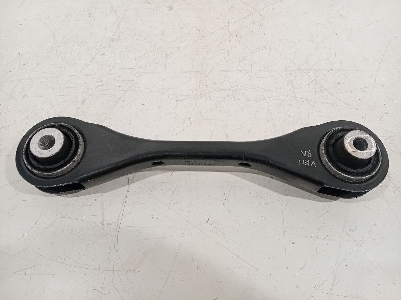 Draagarm rechts achter Skoda Enyaq, Onderdelen@venauto.nl, Van der Ven Autorecycling B.V., Gebruikt, Ettenseweg 76, 4706 PB Roosendaal, The Netherlands