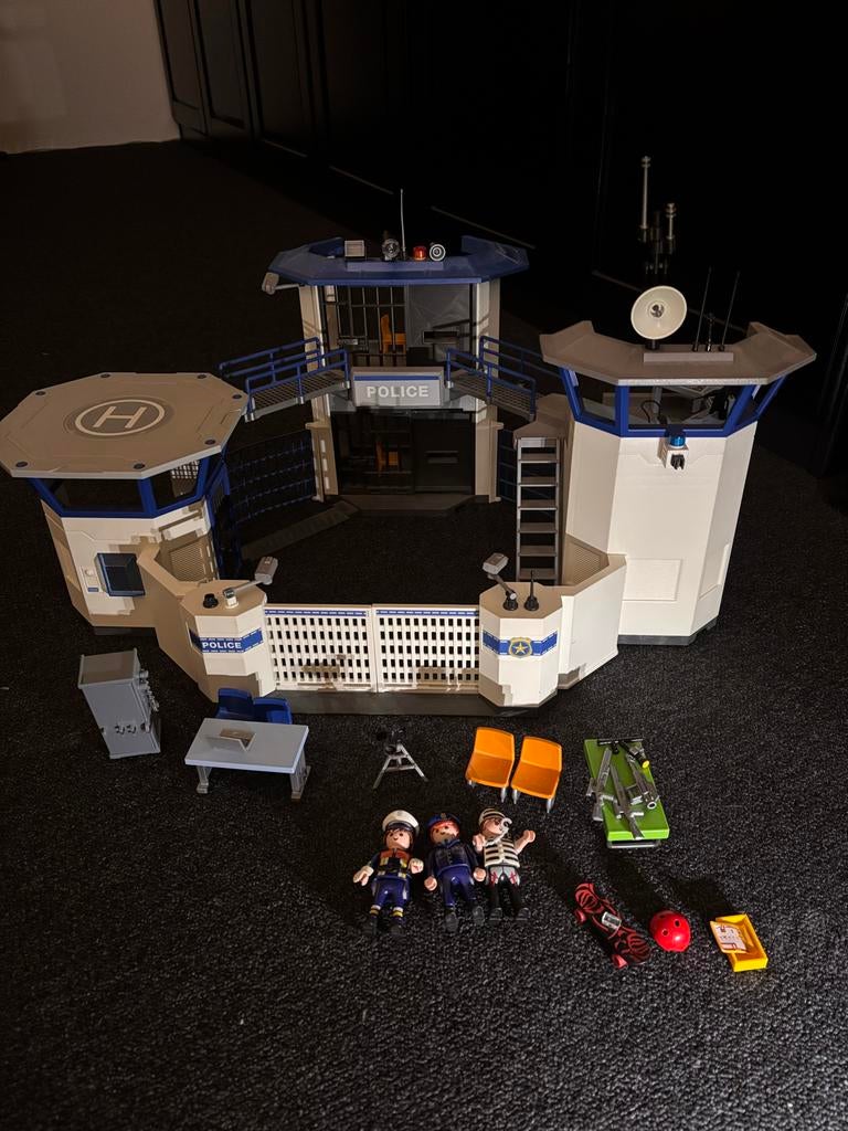 Playmobil City Action 6919 - Politiebureau met gevangenis, Kinderen en Baby's, Speelgoed | Playmobil, Ophalen of Verzenden, Zo goed als nieuw