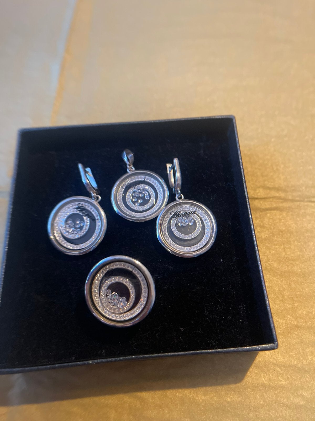 Zilveren set met zirkonen  te koop, Ophalen of Verzenden, Gebruikt, Zilver, Hangers