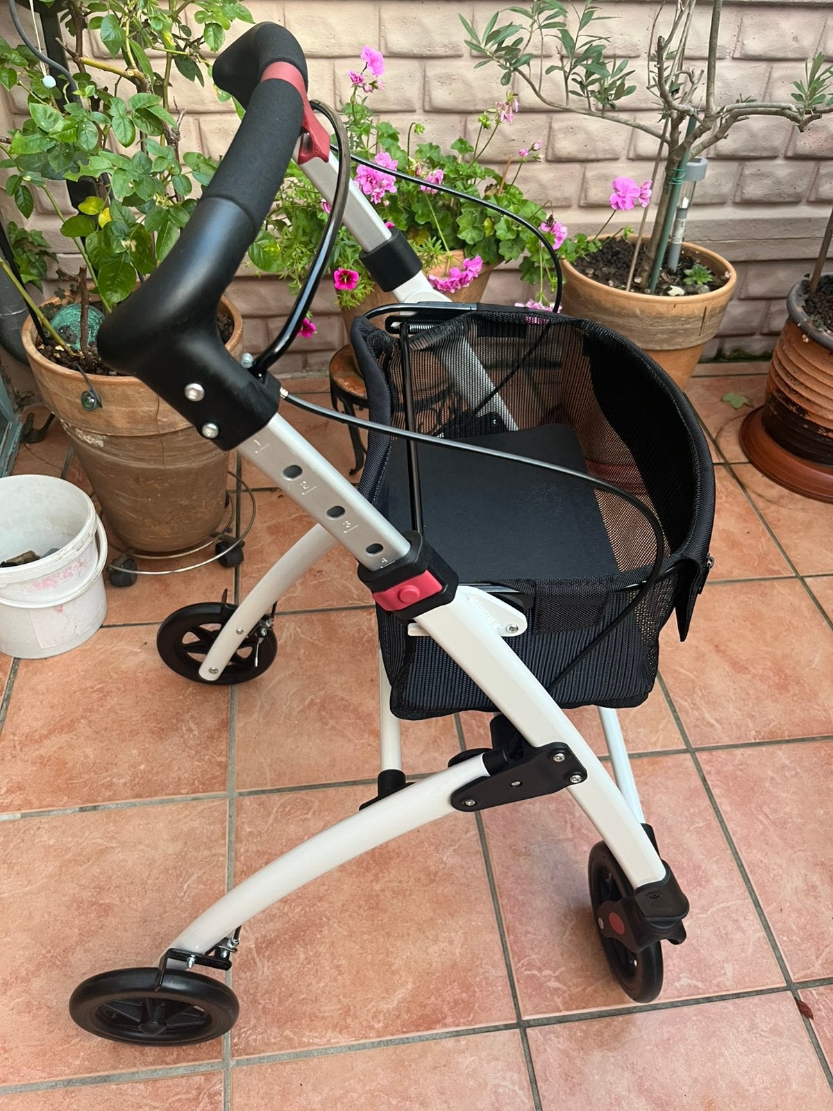 KMINA INDOOR ROLLATOR ALUMINIUM, Ophalen, Zo goed als nieuw