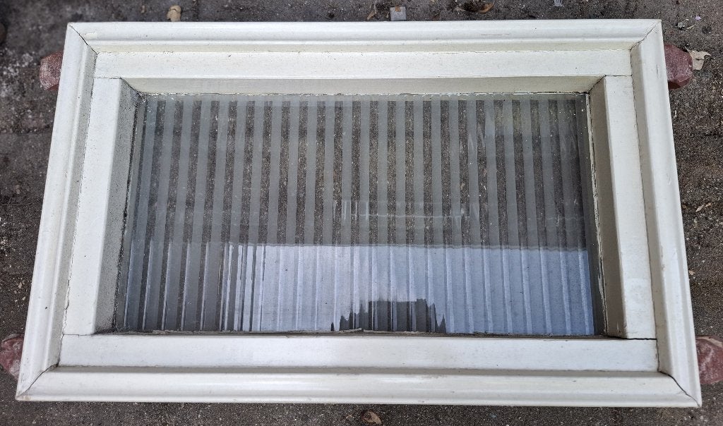 Antiek Raamkozijn Canale blank mat of Flutes glas 73,5x45cm, Raamkozijn, Minder dan 75 cm, Inclusief glas, Hout
