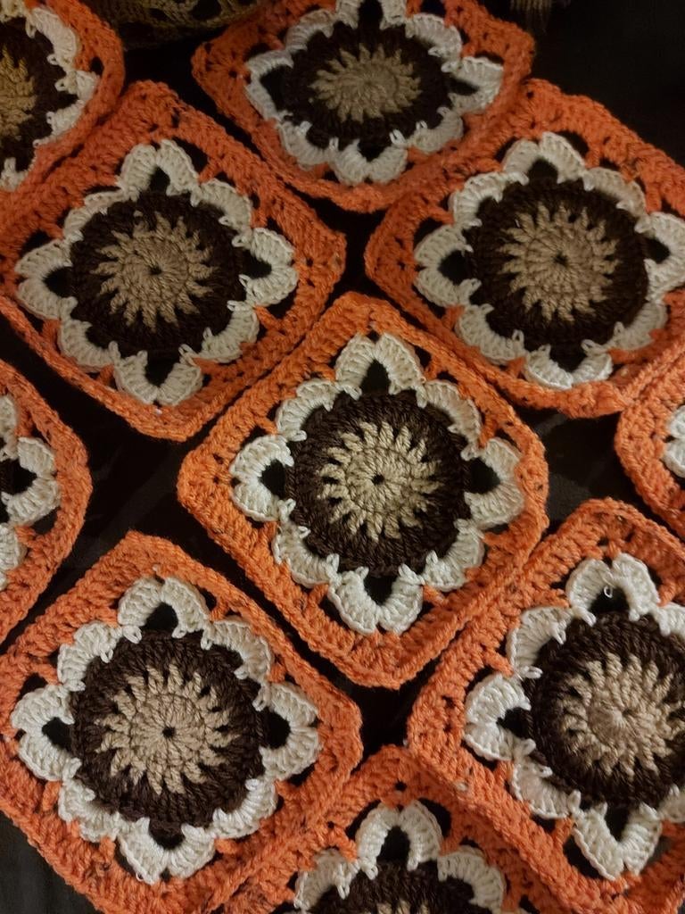 12 handgemaakte granny squares - 14x14 cm, Ophalen of Verzenden, Zo goed als nieuw, Haken, Overige typen
