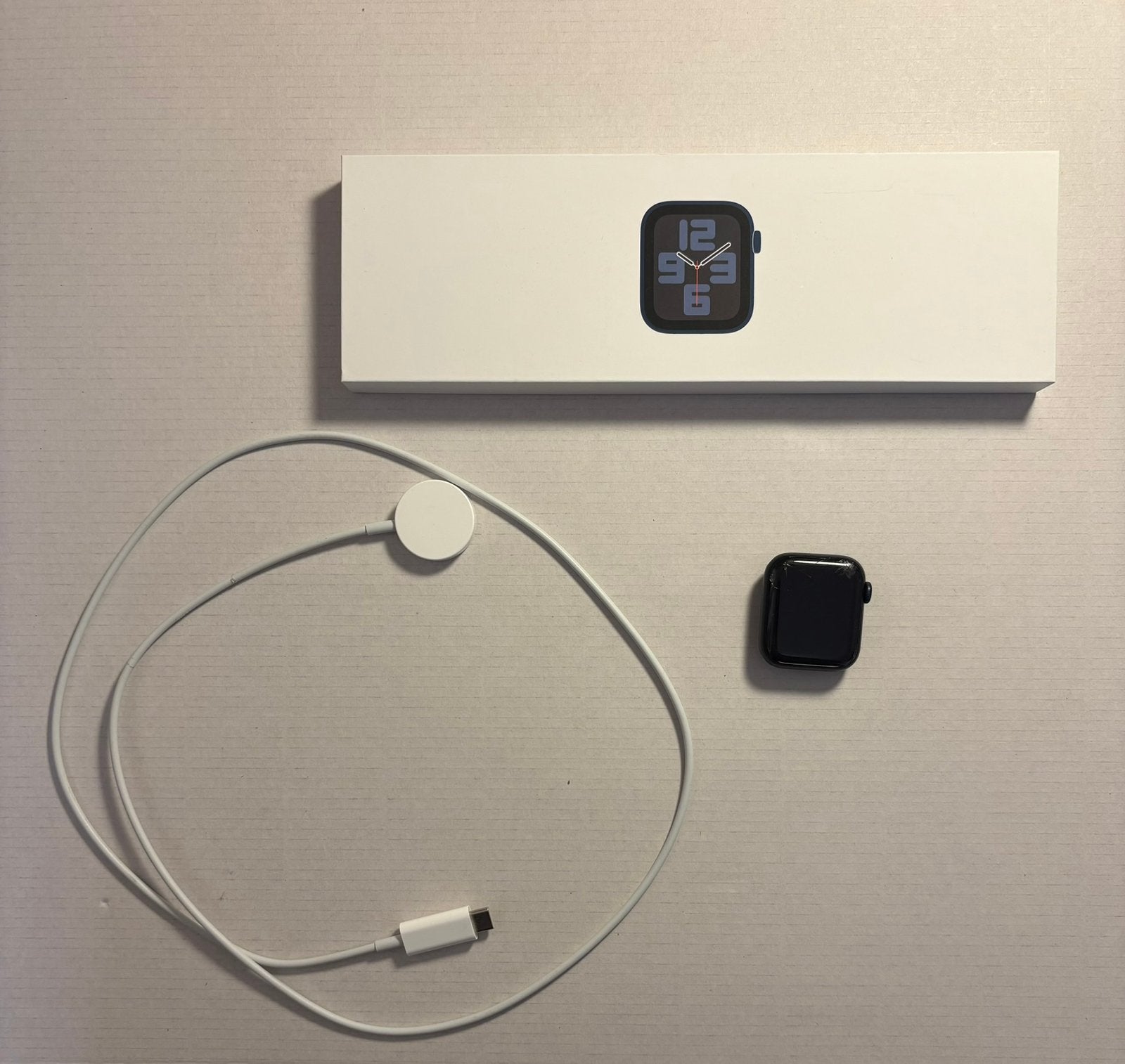 Apple Watch SE (2e generatie) 40mm (GPS, aluminium), Gebruikt, Zwart, IOS, Ophalen of Verzenden