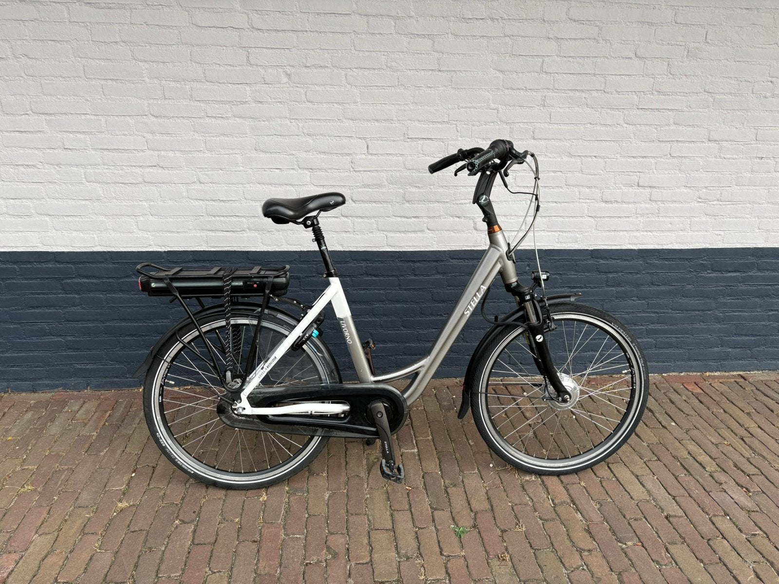 Stella Livorno 26 inch Velgen Elektrische Fiets, Velgrem, 47 tot 50 cm, Versnellingen, Zo goed als nieuw