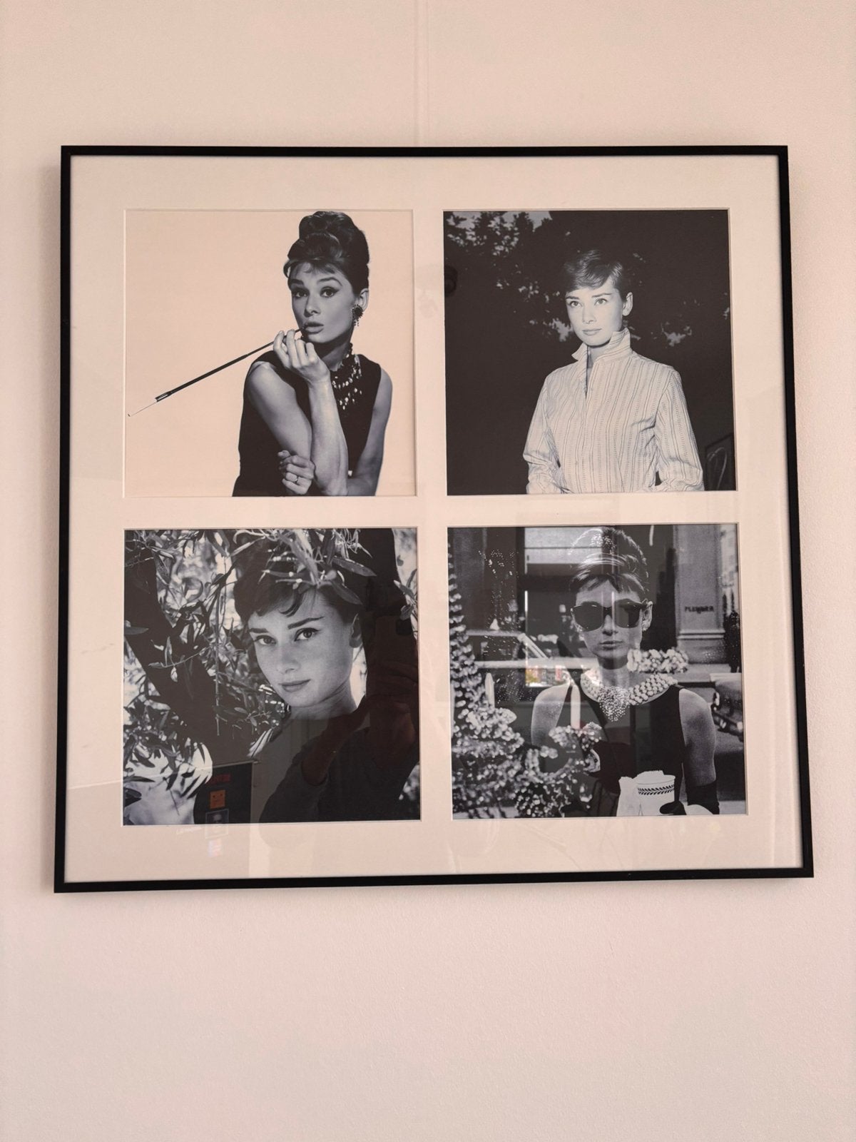 4x posters Audrey Hepburn in passe partout, Ophalen, Zo goed als nieuw, Film en Tv