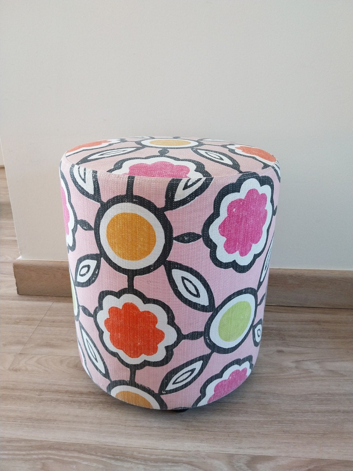 Poef 46 cm hoog, design stof, Ophalen of Verzenden, Gebruikt, Stof, Design