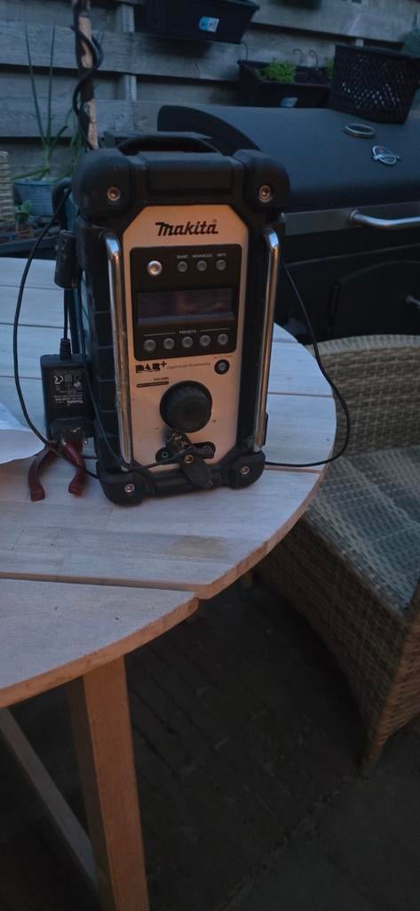 Makita dmr110 dab+, Ophalen of Verzenden, Bouwradio