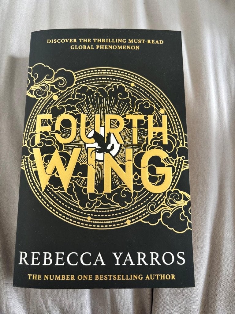 Fourth wing, Boeken, Fantasy, Ophalen of Verzenden, Gelezen, Rebecca Yarros