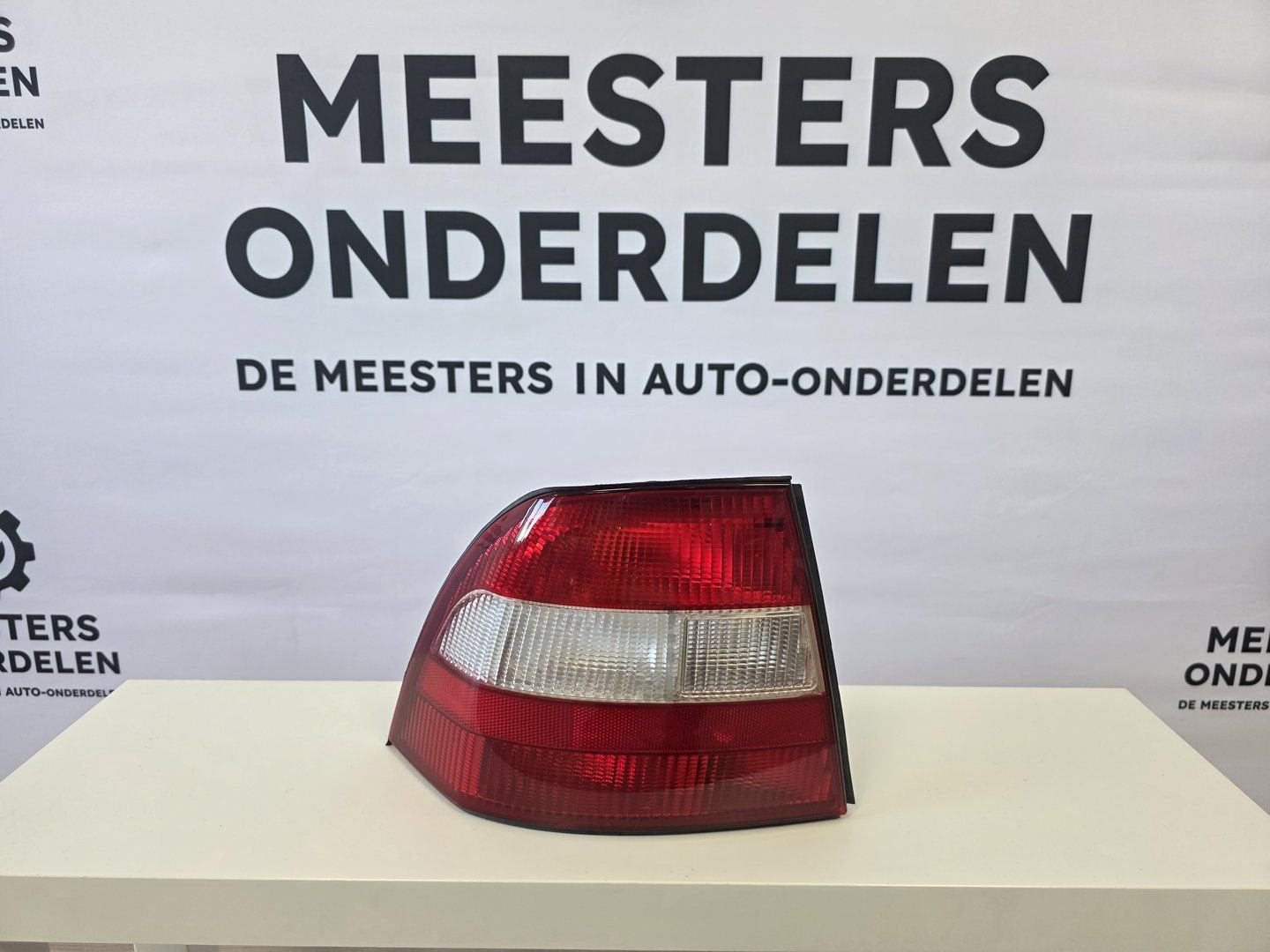 Opel Vectra B Achterlicht links 90512715, -, -, Opel, Nieuw